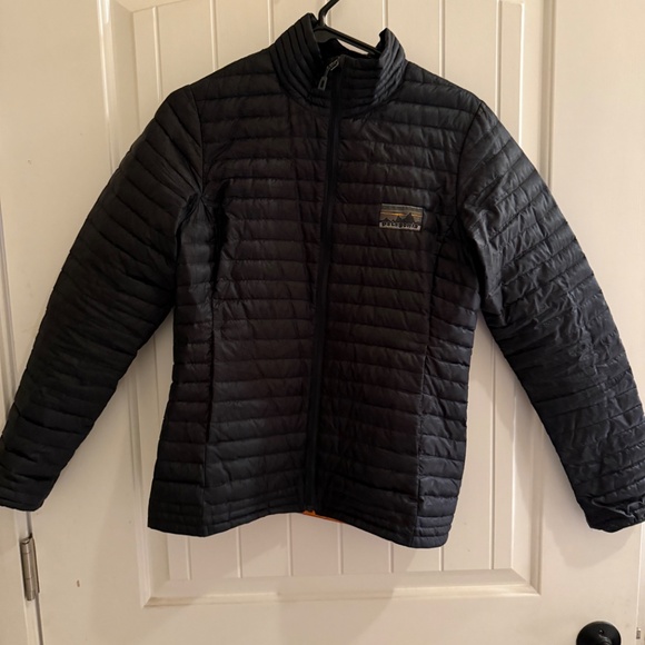 Patagonia Women’s Down Shirt/Shacket forest print - Picture 2 of 7